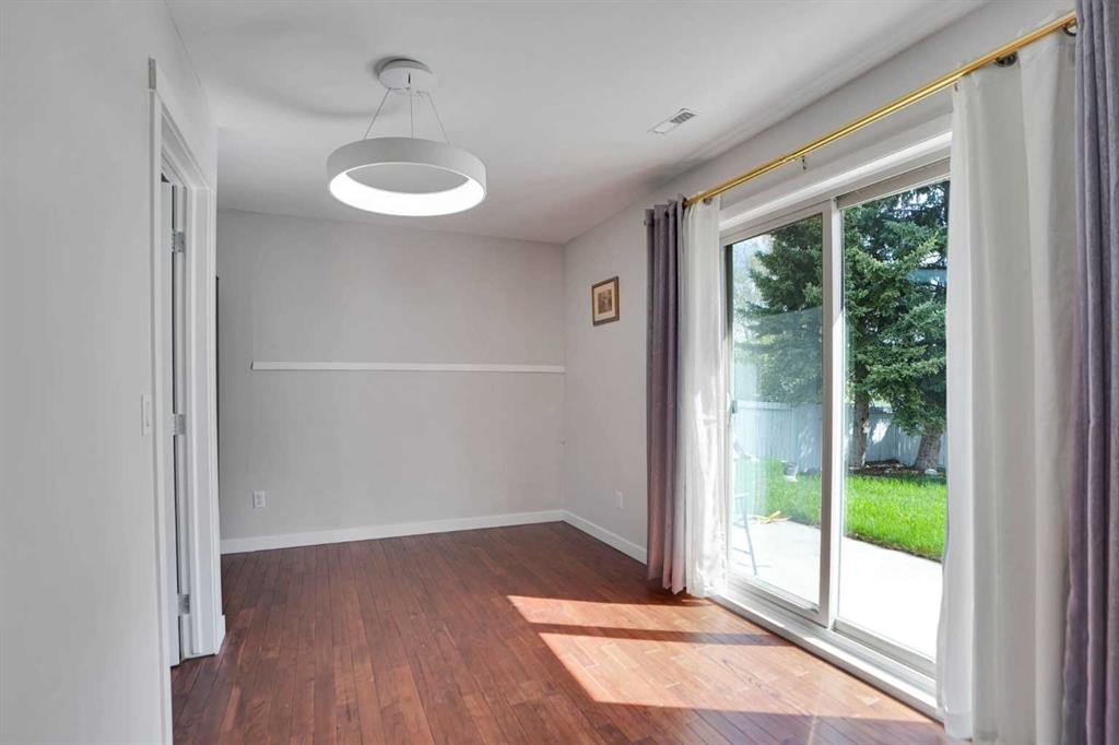 127 Woodstock Road Sw, Calgary, AB - Indoor Photo Showing Other Room
