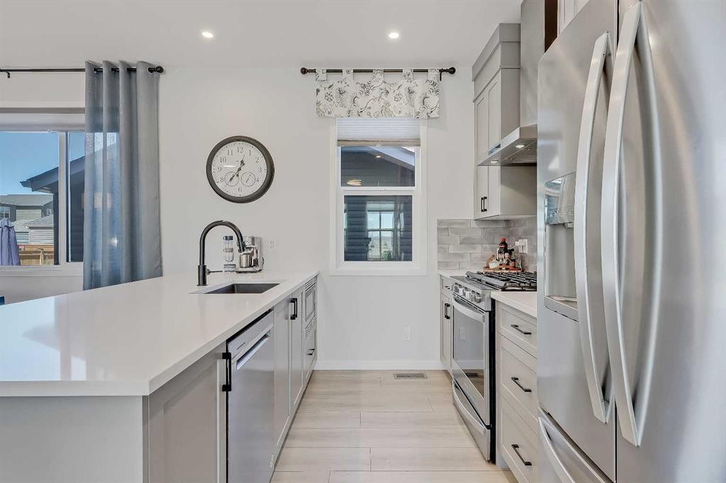 164 Setonstone Manor Se, Calgary, AB - Indoor Photo Showing Kitchen With Stainless Steel Kitchen With Upgraded Kitchen