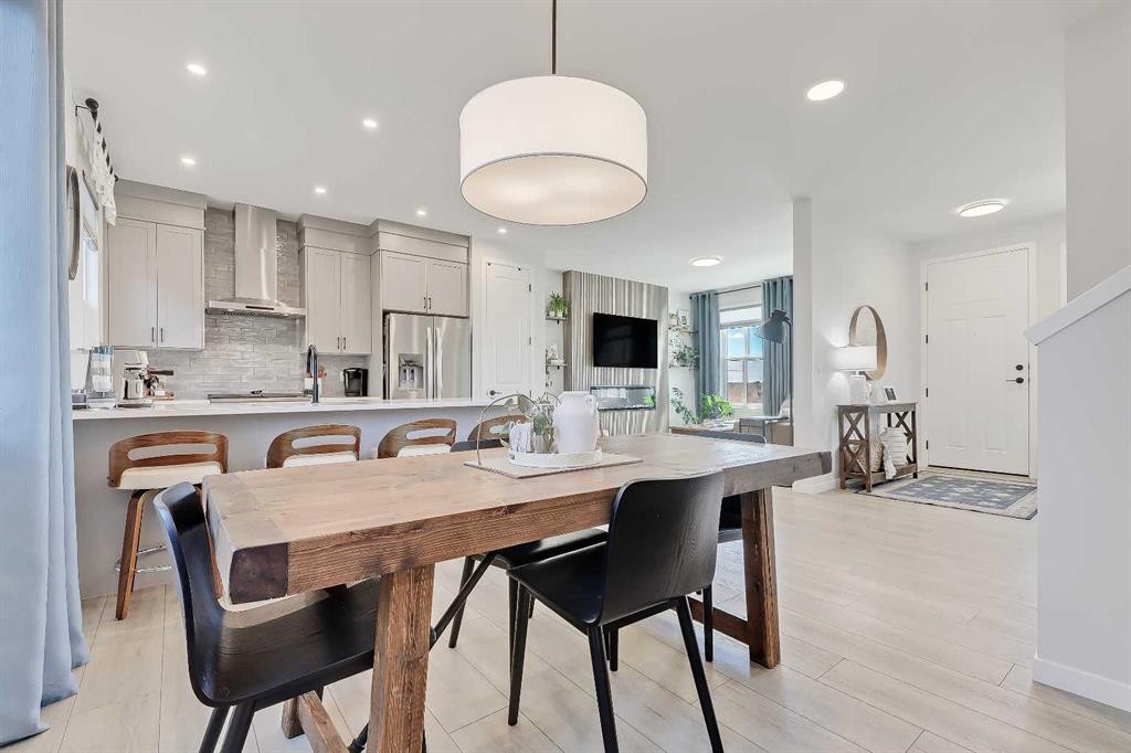 164 Setonstone Manor Se, Calgary, AB - Indoor Photo Showing Dining Room