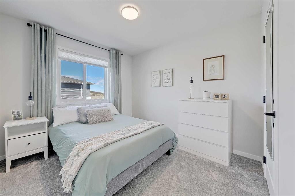 164 Setonstone Manor Se, Calgary, AB - Indoor Photo Showing Bedroom