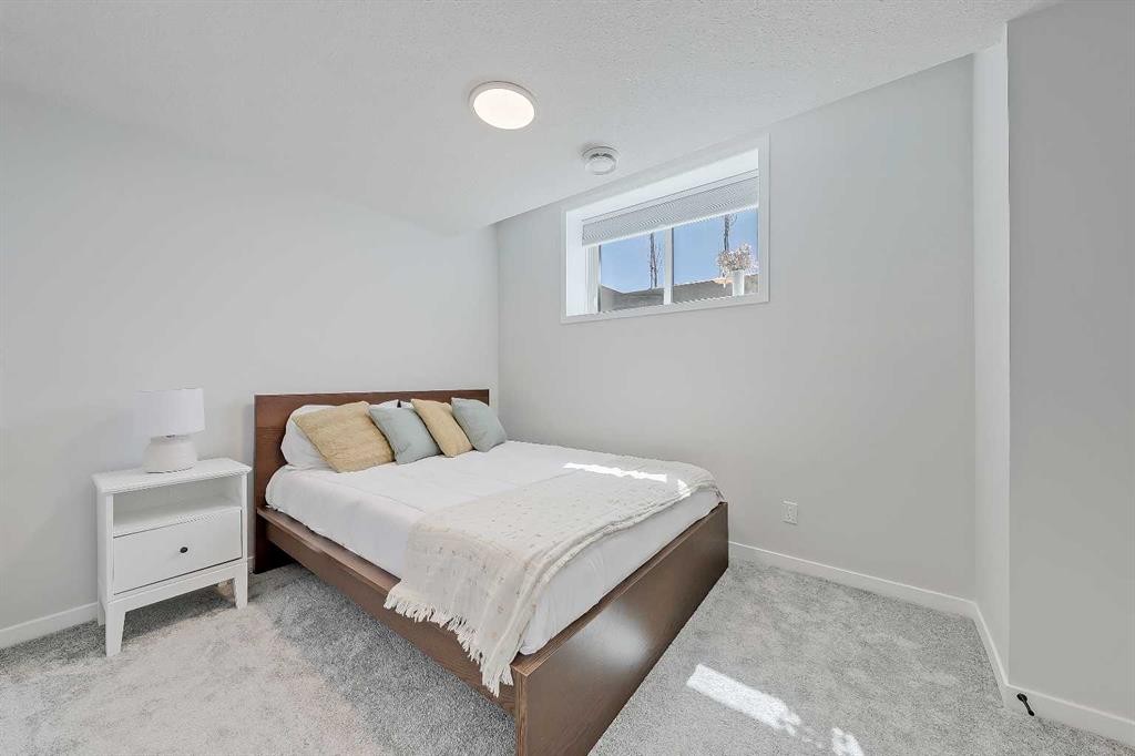 164 Setonstone Manor Se, Calgary, AB - Indoor Photo Showing Bedroom