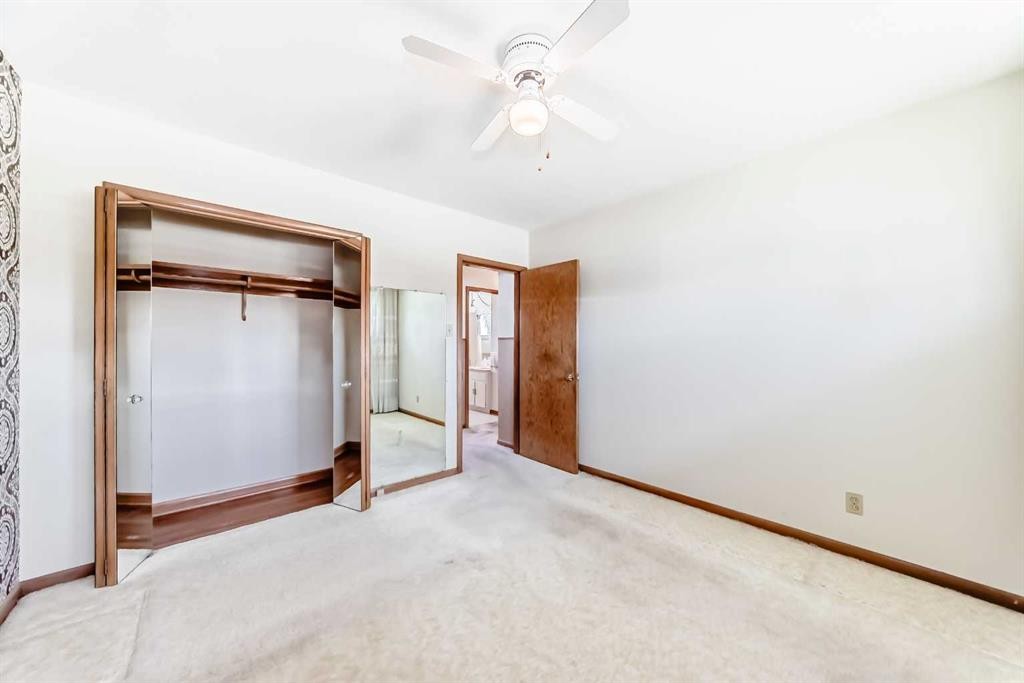 54 Fullerton Road Se, Calgary, AB - Indoor Photo Showing Other Room