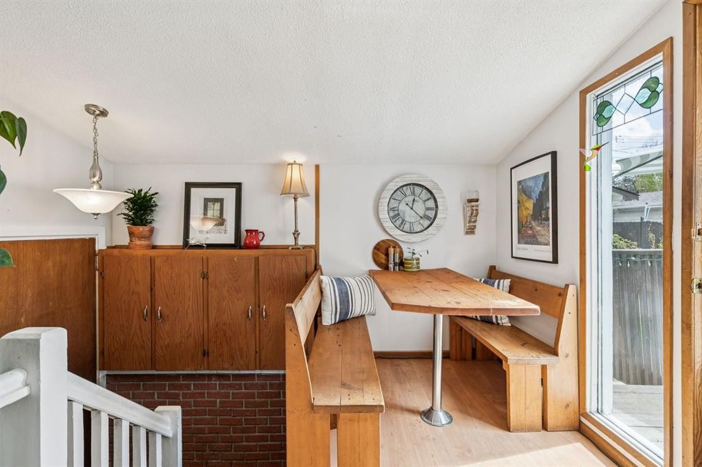 2048 26 Street Se, Calgary, AB - Indoor