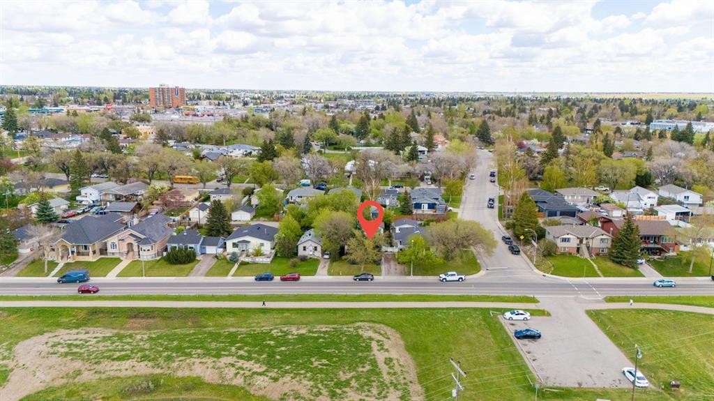 2048 26 Street Se, Calgary, AB - Outdoor With View