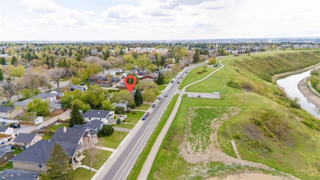 2048 26 Street Se, Calgary, AB - Outdoor With View