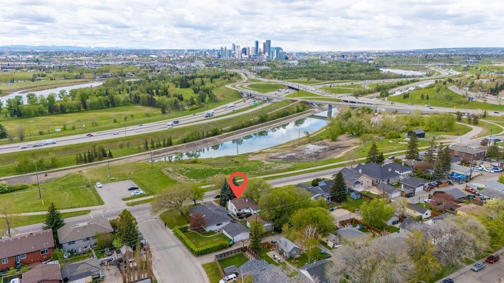 2048 26 Street Se, Calgary, AB - Outdoor With View