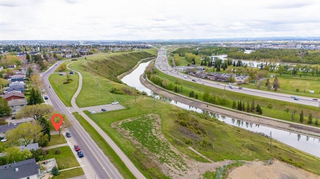 2048 26 Street Se, Calgary, AB - Outdoor With View