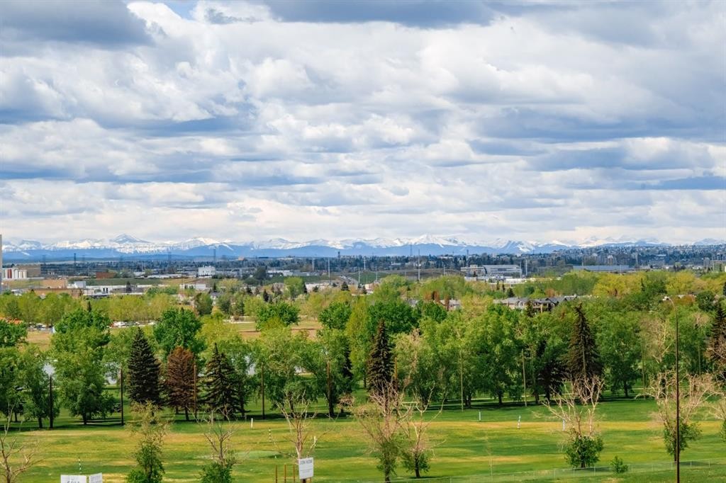 2048 26 Street Se, Calgary, AB - Outdoor With View