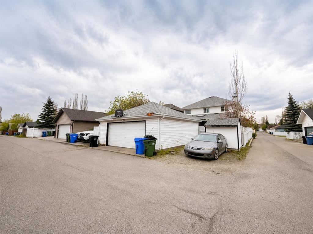 42 Inverness View Se, Calgary, AB - Outdoor