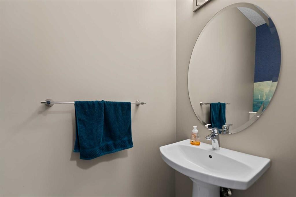 79 Cornerstone Passage Ne, Calgary, AB - Indoor Photo Showing Bathroom