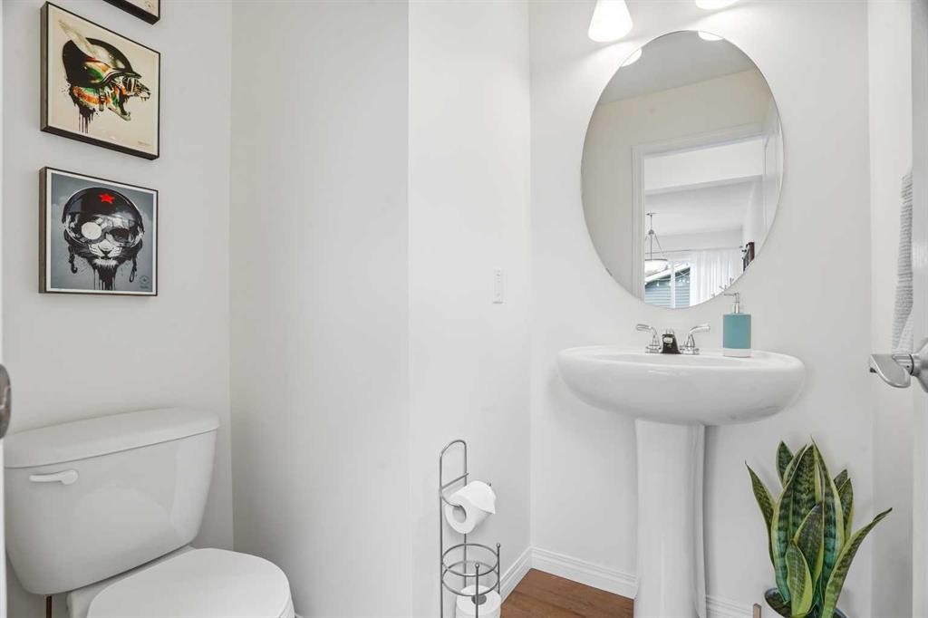 24 Auburn Crest Park Se, Calgary, AB - Indoor Photo Showing Bathroom