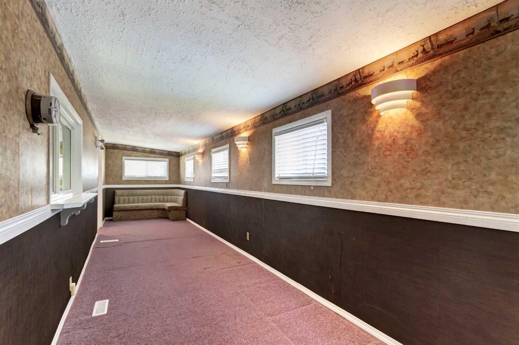 520 Foritana Road Se, Calgary, AB - Indoor Photo Showing Other Room