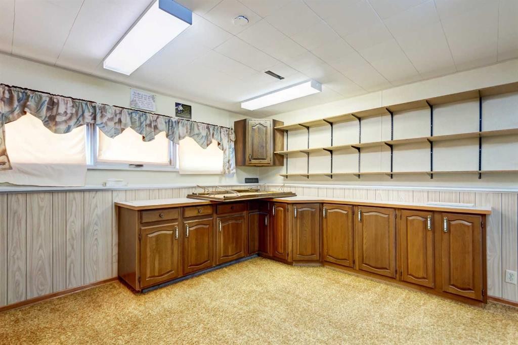 520 Foritana Road Se, Calgary, AB - Indoor Photo Showing Kitchen