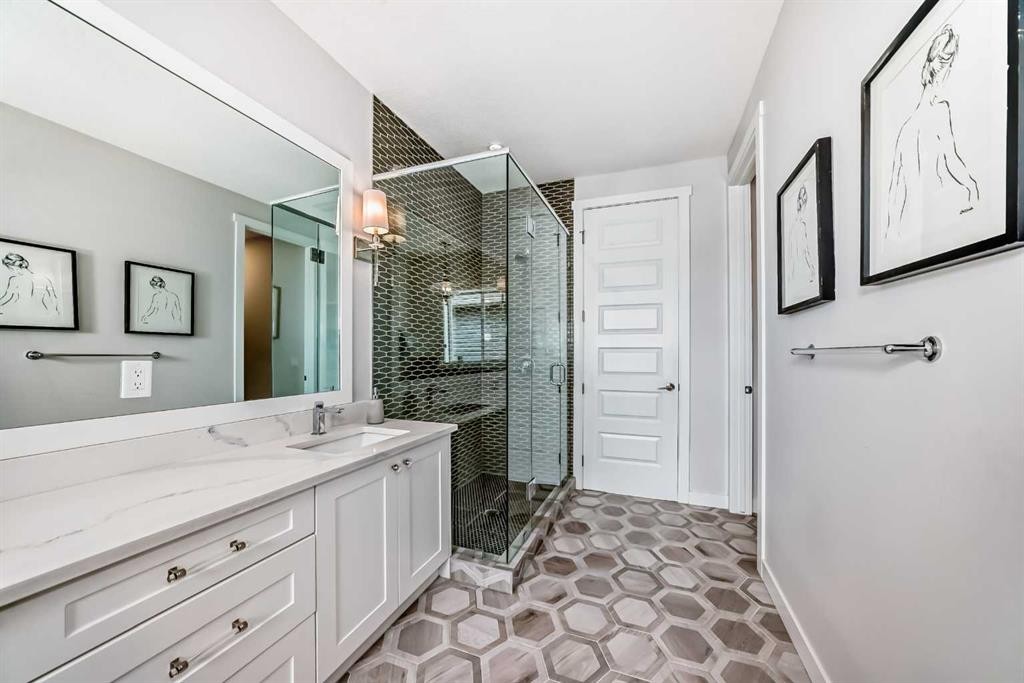 420 Legacy View Se, Calgary, AB - Indoor Photo Showing Bathroom
