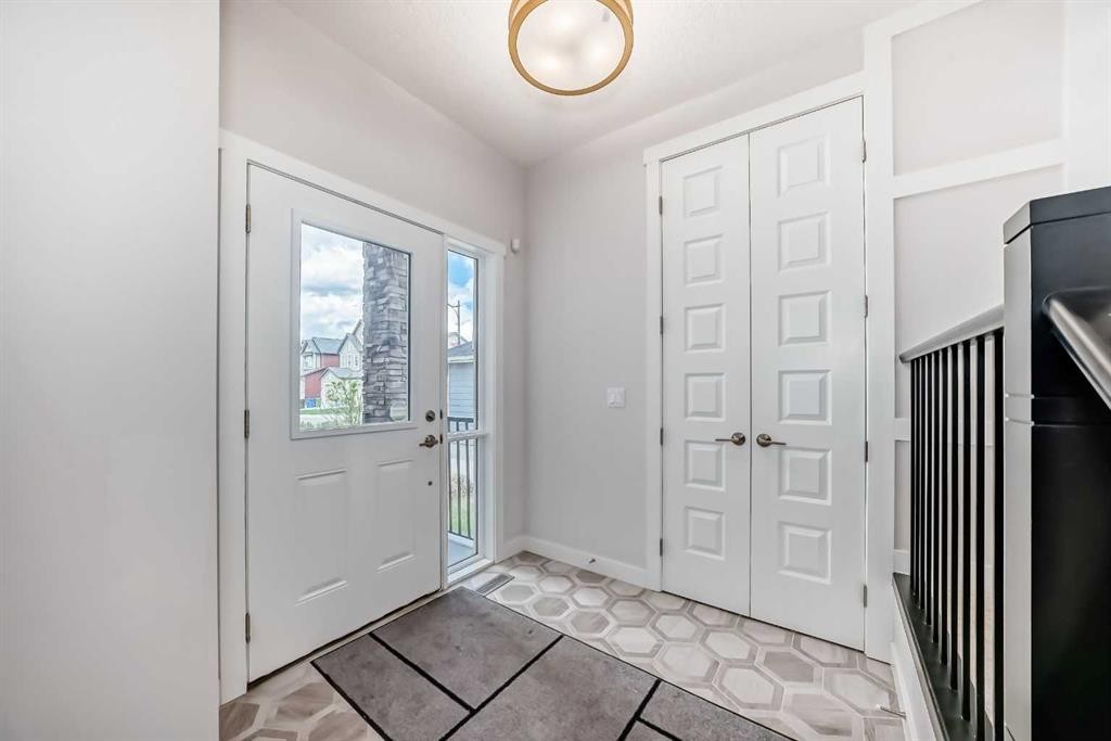 420 Legacy View Se, Calgary, AB - Indoor Photo Showing Other Room