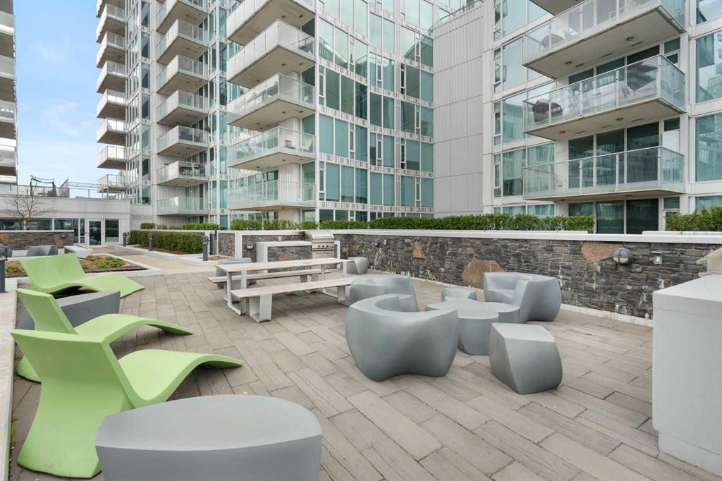 1006-519 Riverfront Avenue Se, Calgary, AB - Outdoor With Balcony