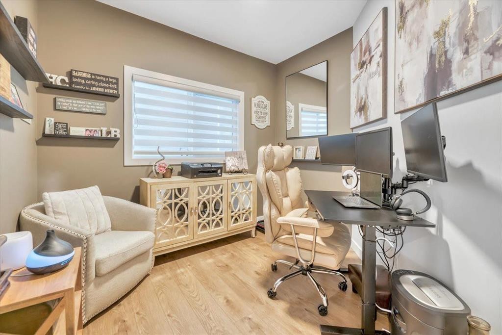 77 Versant Point Sw, Calgary, AB - Indoor