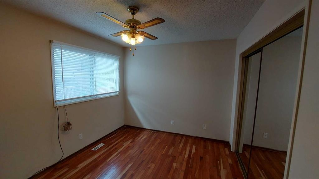 821 Whitemont Drive Ne, Calgary, AB - Indoor Photo Showing Other Room