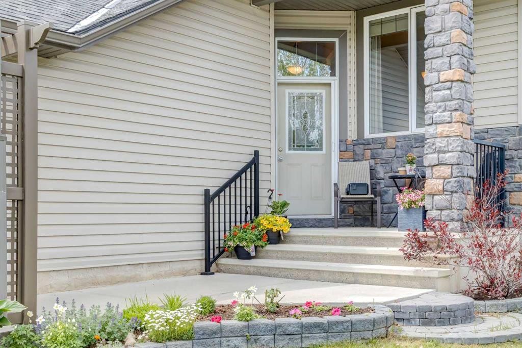 38 Kincora Terrace Nw, Calgary, AB - Outdoor