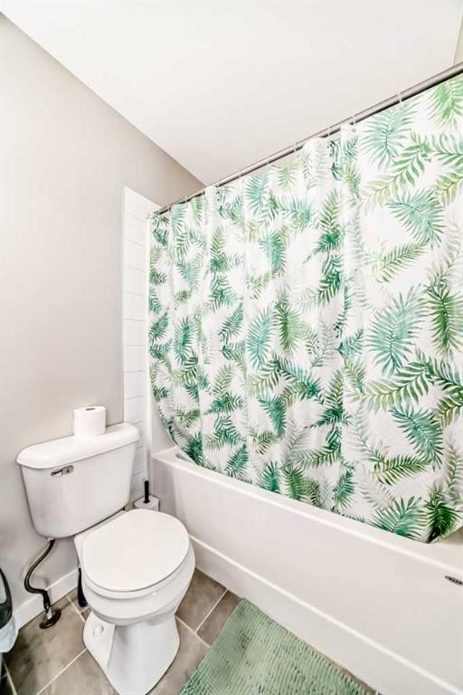228 Red Embers Way Ne, Calgary, AB - Indoor Photo Showing Bathroom