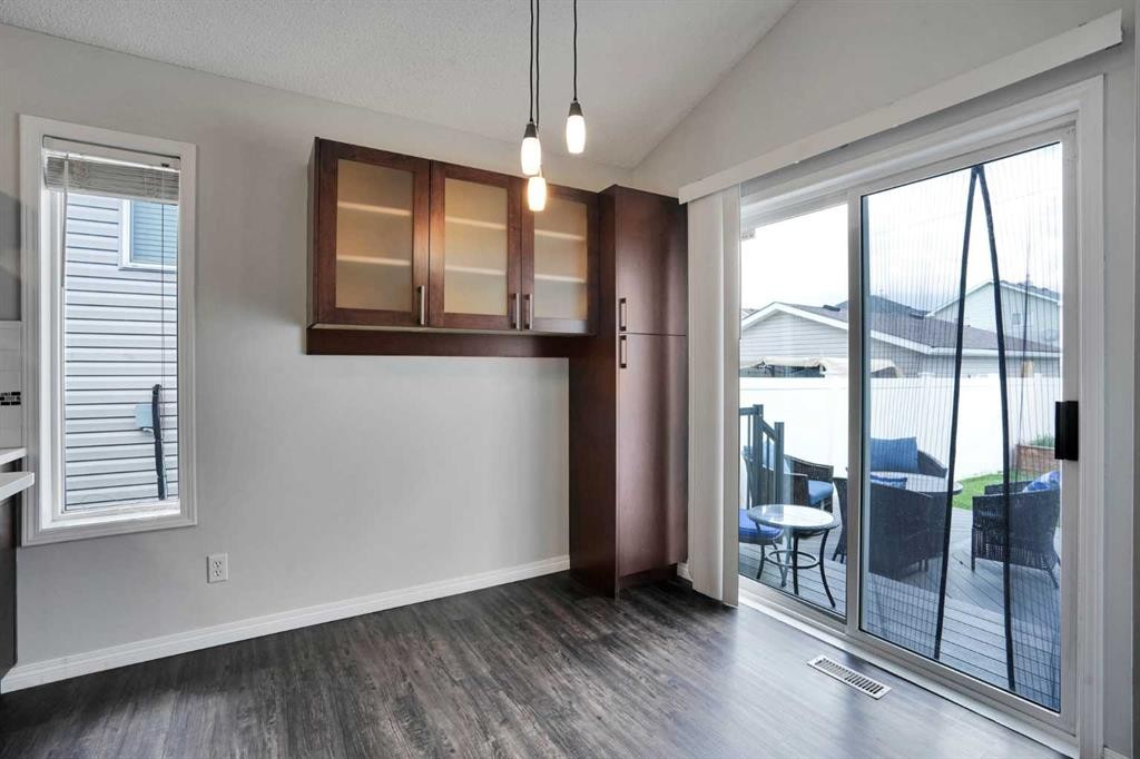 42 Harvest Rose Circle Ne, Calgary, AB - Indoor Photo Showing Other Room
