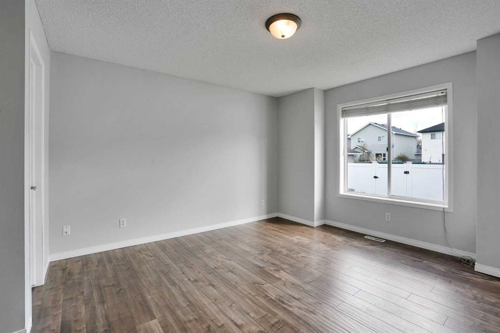 42 Harvest Rose Circle Ne, Calgary, AB - Indoor Photo Showing Other Room