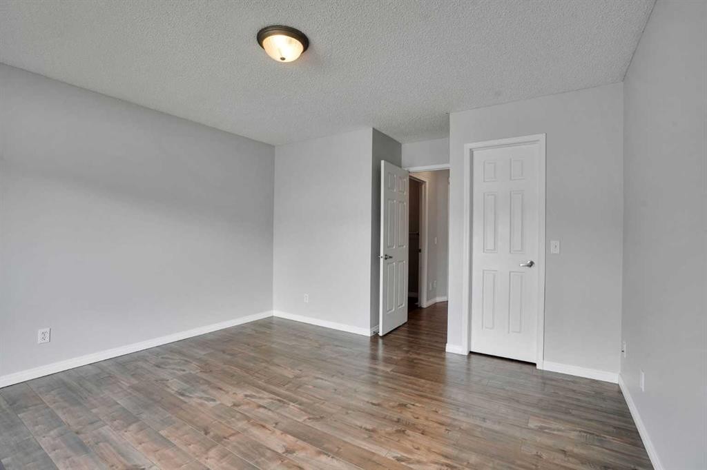 42 Harvest Rose Circle Ne, Calgary, AB - Indoor Photo Showing Other Room