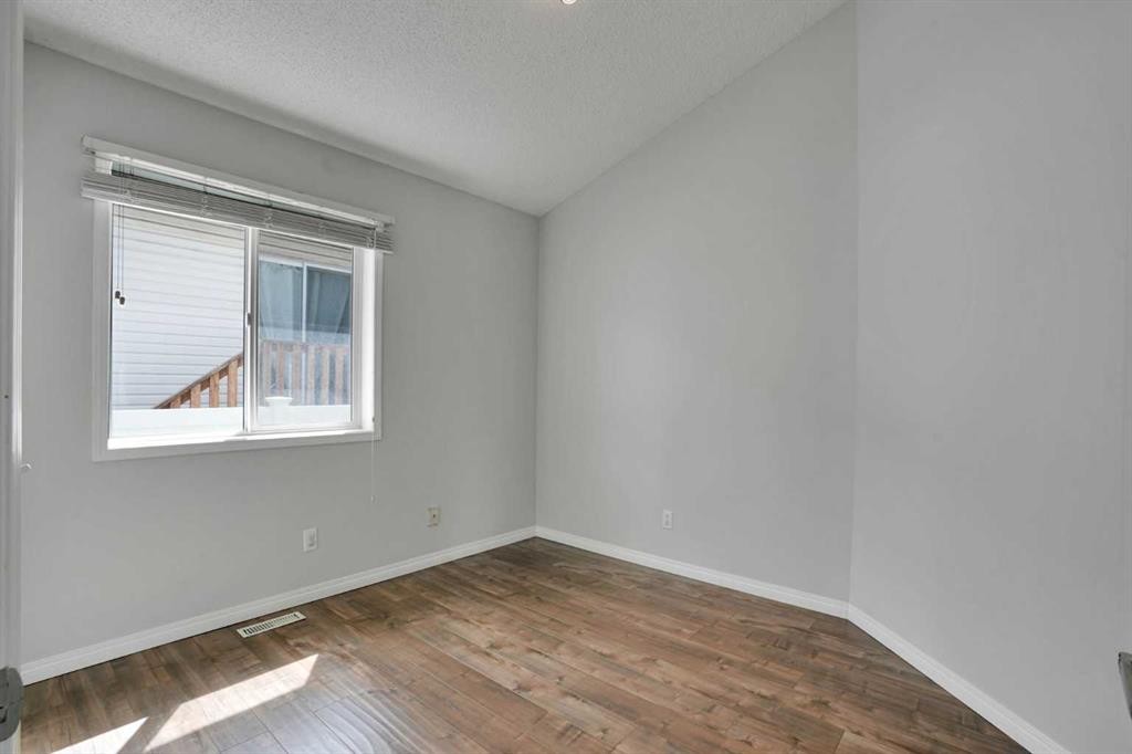 42 Harvest Rose Circle Ne, Calgary, AB - Indoor Photo Showing Other Room