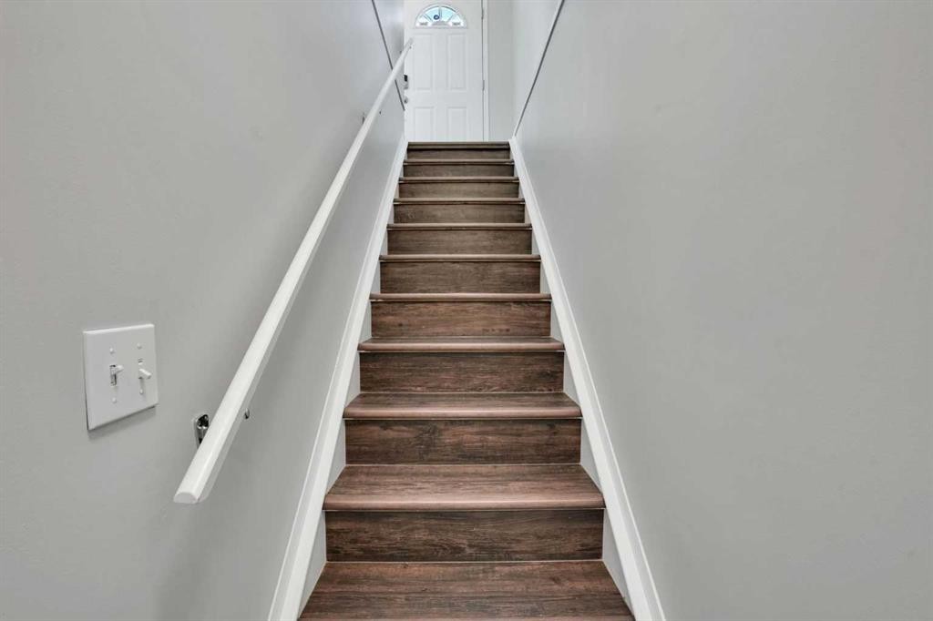 42 Harvest Rose Circle Ne, Calgary, AB - Indoor Photo Showing Other Room