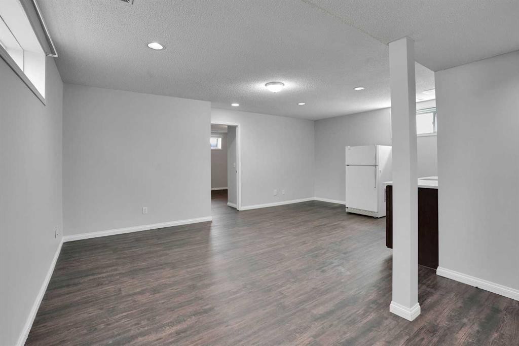 42 Harvest Rose Circle Ne, Calgary, AB - Indoor Photo Showing Other Room