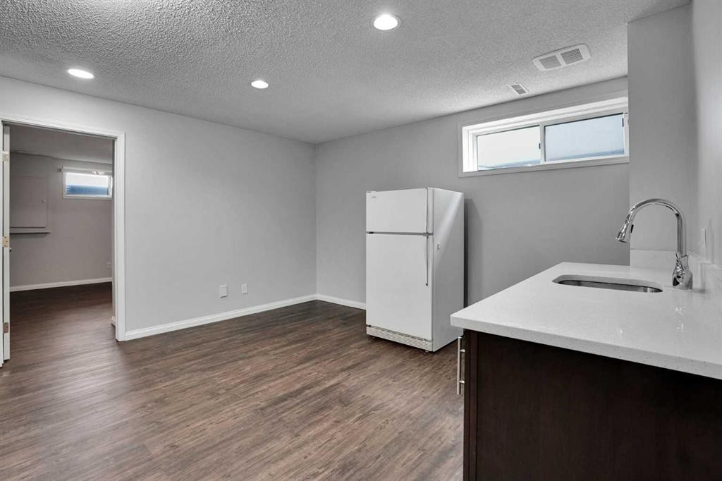 42 Harvest Rose Circle Ne, Calgary, AB - Indoor