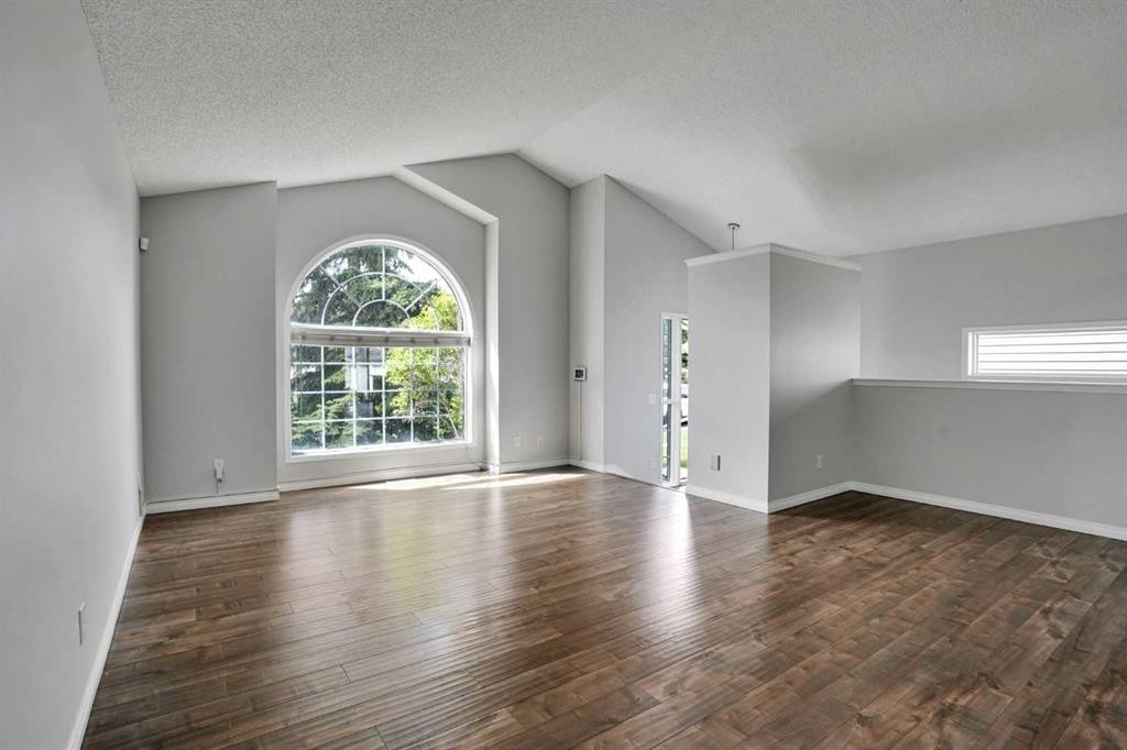 42 Harvest Rose Circle Ne, Calgary, AB - Indoor Photo Showing Other Room
