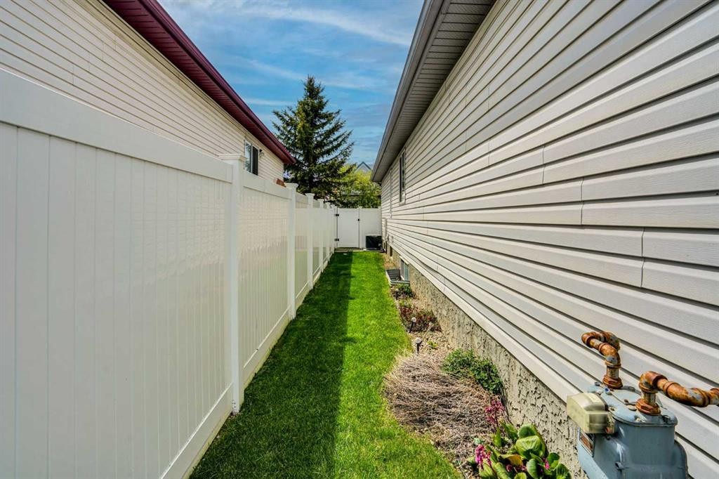 42 Harvest Rose Circle Ne, Calgary, AB - Outdoor