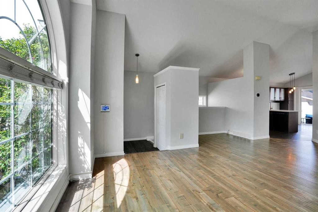 42 Harvest Rose Circle Ne, Calgary, AB - Indoor Photo Showing Other Room