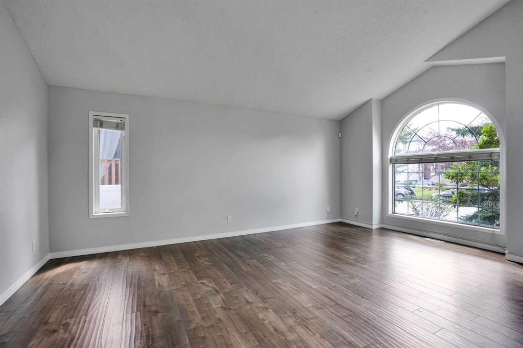 42 Harvest Rose Circle Ne, Calgary, AB - Indoor Photo Showing Other Room