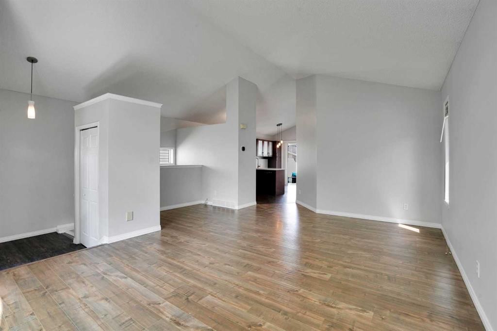 42 Harvest Rose Circle Ne, Calgary, AB - Indoor Photo Showing Other Room