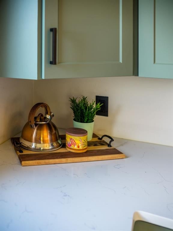 235 Deerview Drive Se, Calgary, AB - Indoor
