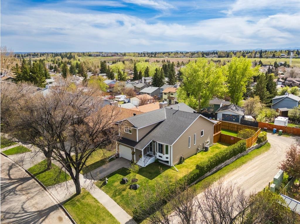 235 Deerview Drive Se, Calgary, AB - Outdoor With View