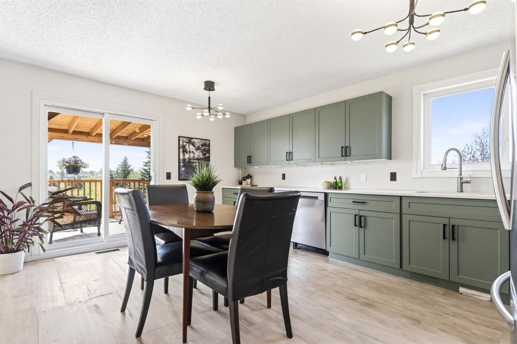 235 Deerview Drive Se, Calgary, AB - Indoor Photo Showing Dining Room