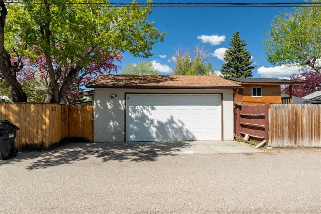 332 Wascana Crescent Se, Calgary, AB - Outdoor