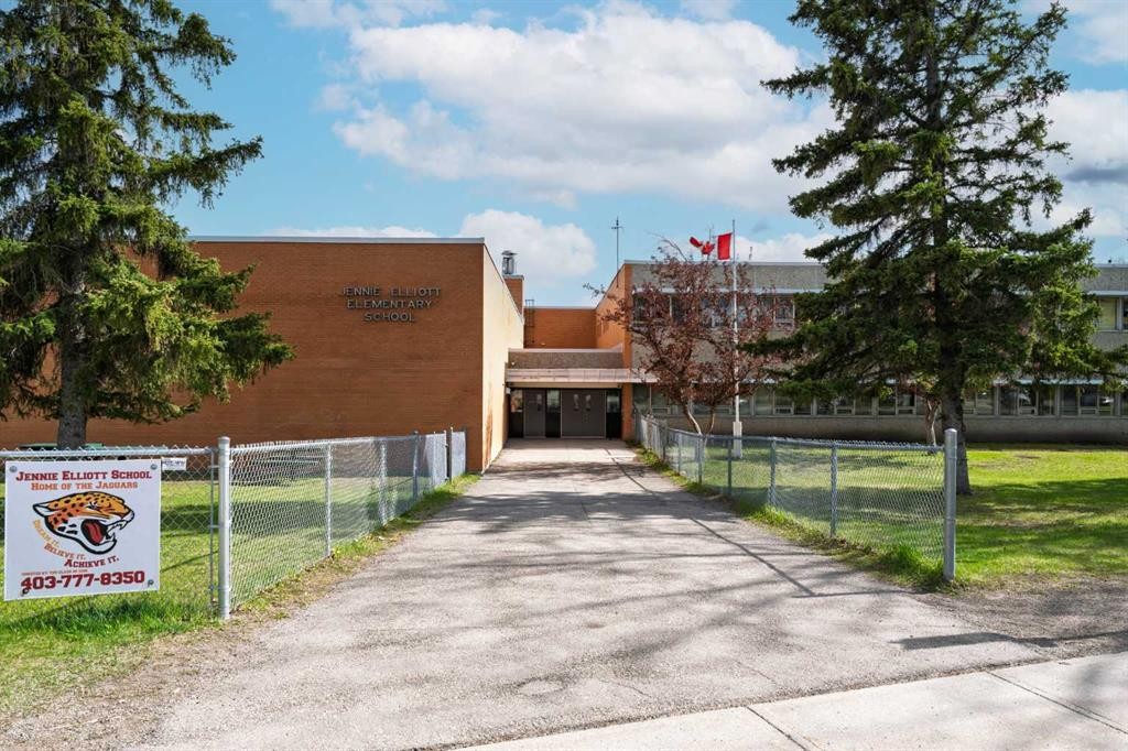 6007 34 Street Sw, Calgary, AB - Outdoor