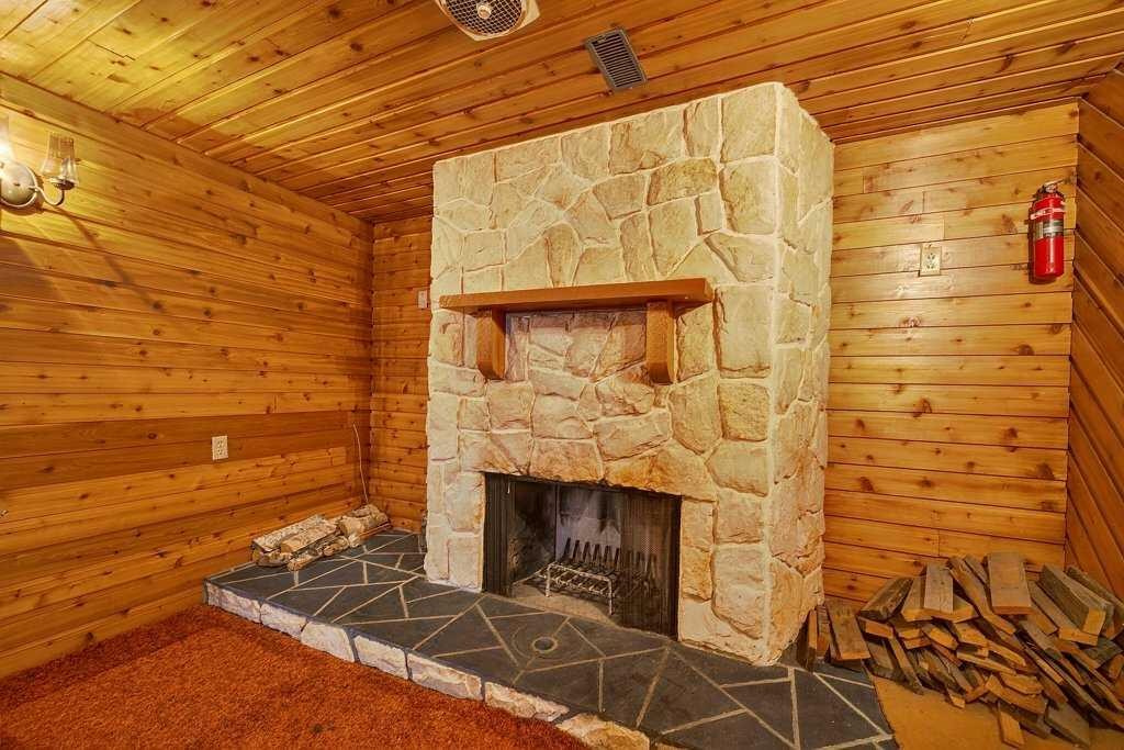 83 Ferncliff Crescent Se, Calgary, AB - Indoor With Fireplace