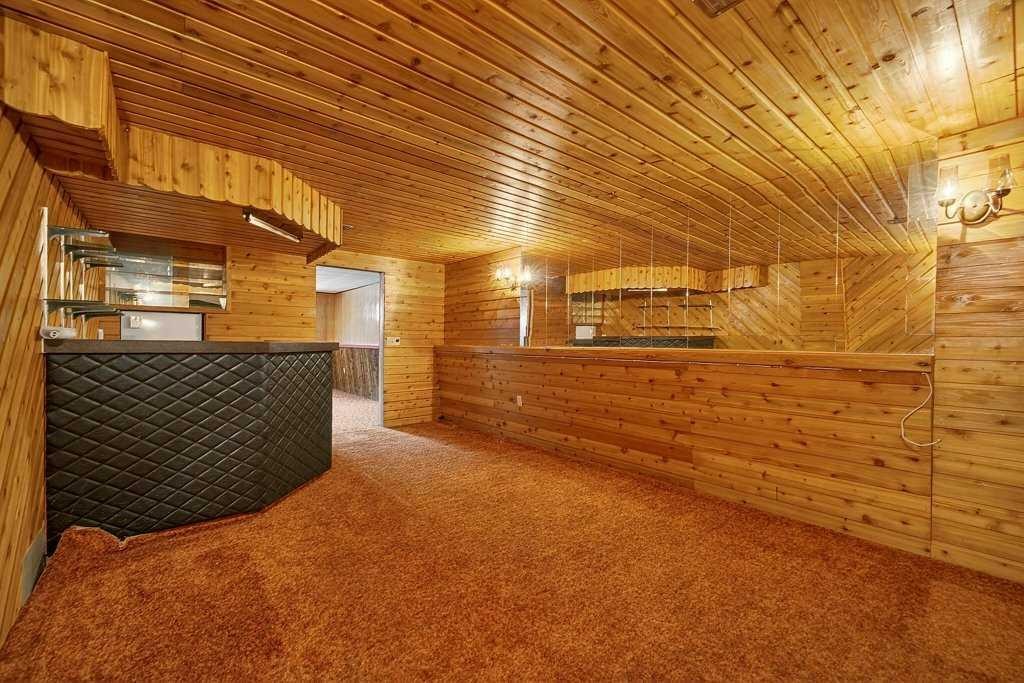 83 Ferncliff Crescent Se, Calgary, AB - Indoor Photo Showing Other Room