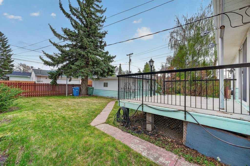 83 Ferncliff Crescent Se, Calgary, AB - Outdoor