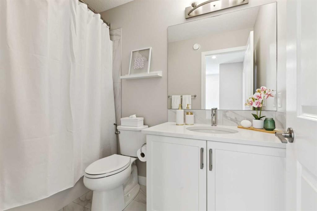 303 Masters Row Se, Calgary, AB - Indoor Photo Showing Bathroom