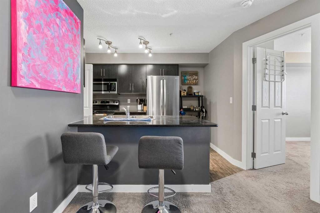 305-355 Taralake Way Ne, Calgary, AB - Indoor Photo Showing Kitchen