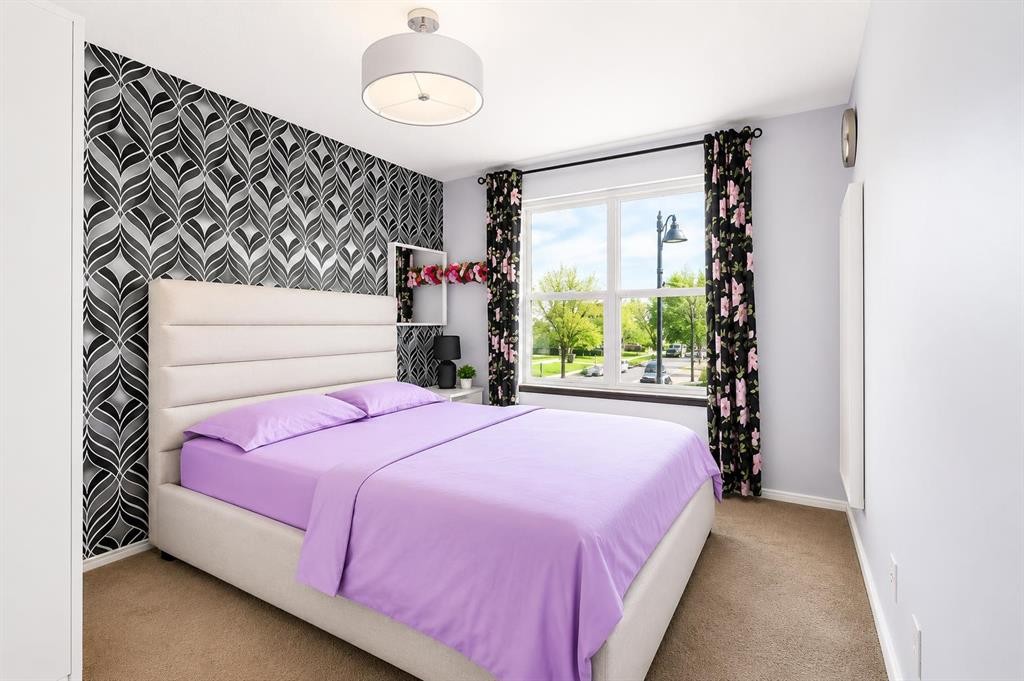 168 Prestwick Heights Se, Calgary, AB - Indoor Photo Showing Bedroom