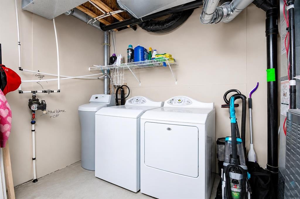 168 Prestwick Heights Se, Calgary, AB - Indoor Photo Showing Laundry Room