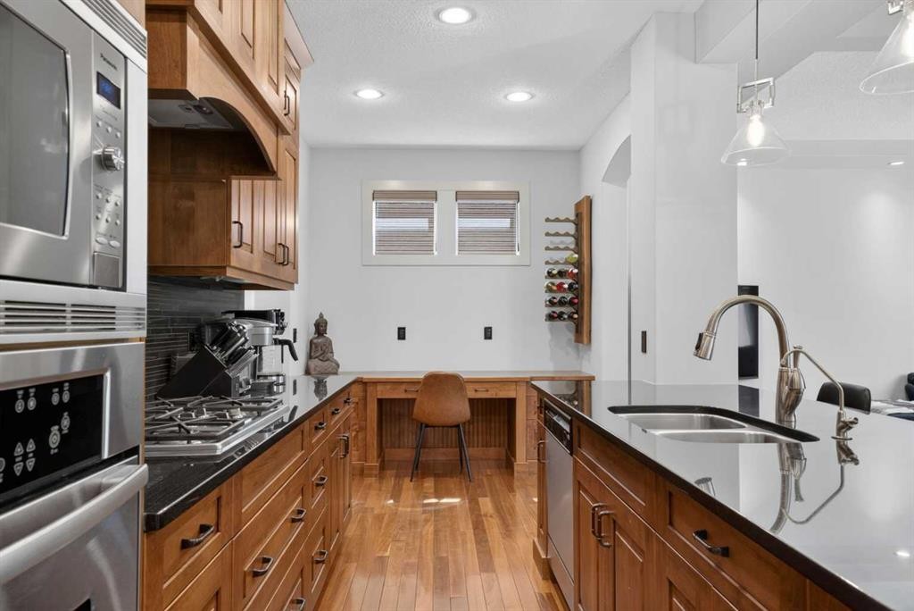 30 Cranarch Circle Se, Calgary, AB - Indoor Photo Showing Kitchen With Double Sink