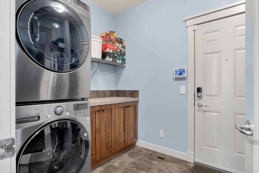 30 Cranarch Circle Se, Calgary, AB - Indoor Photo Showing Laundry Room
